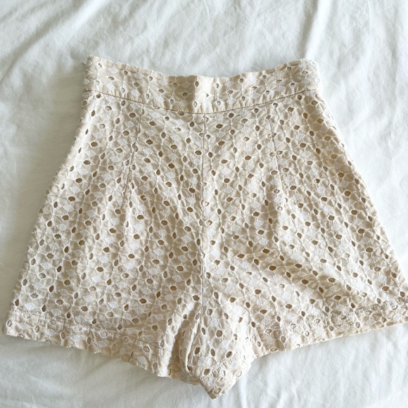 ZARA eyelet shorts - Picture 4 of 5
